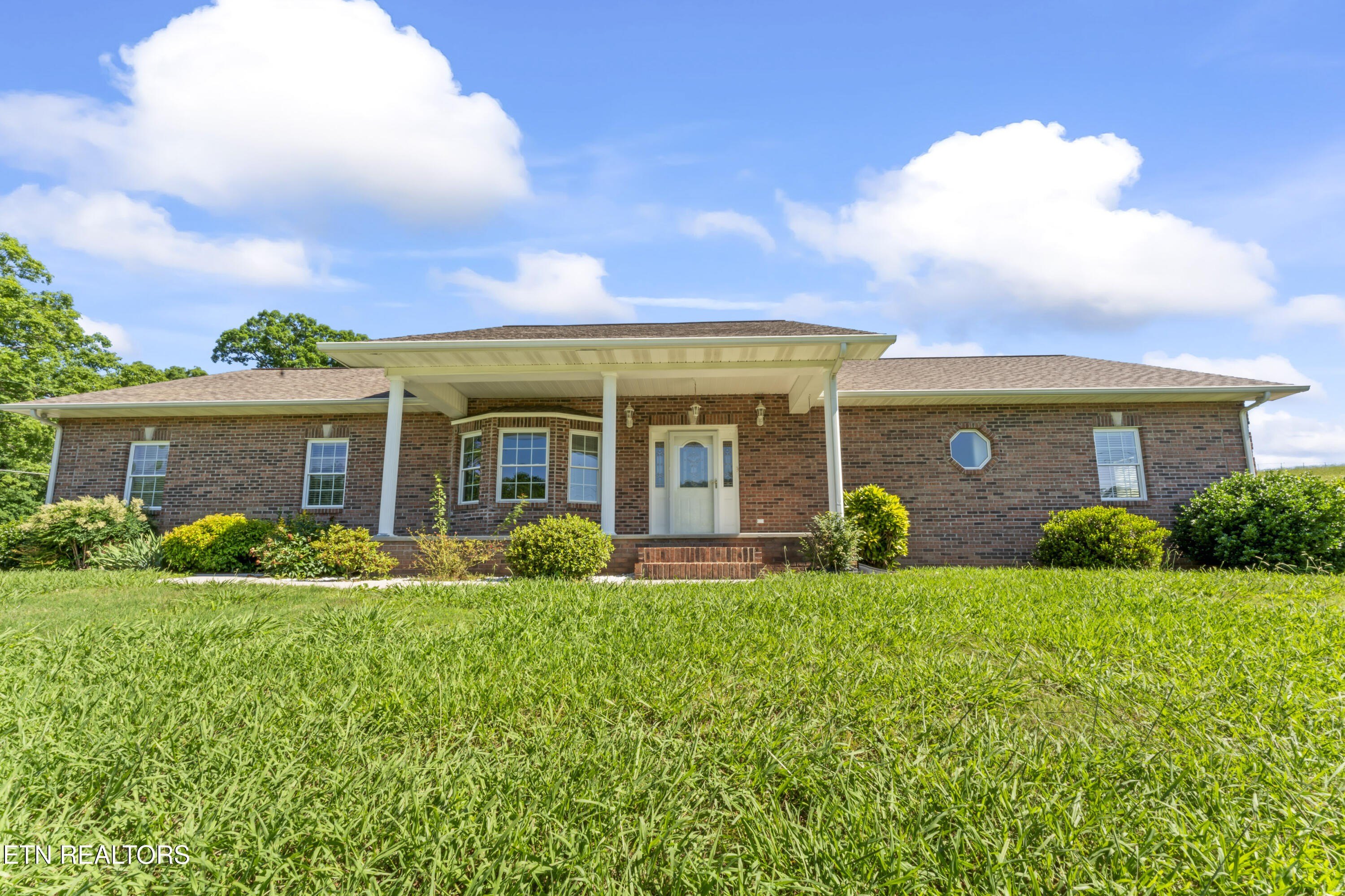 6025 zion ridge rd, loudon,  TN 37774